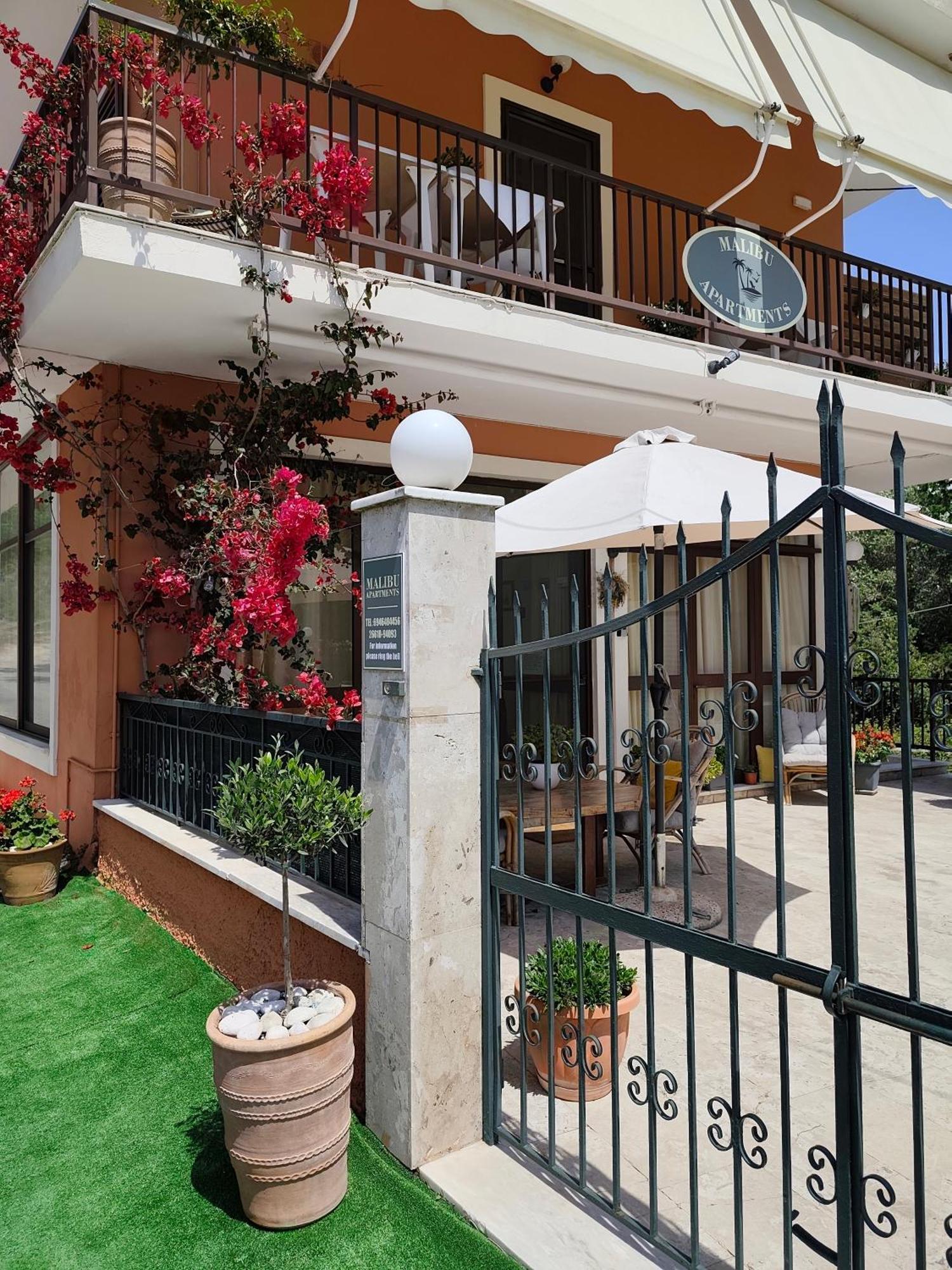 Appartamento Malibu Glifada Esterno foto